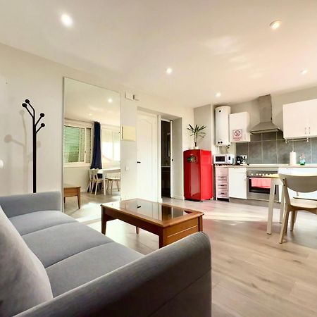 Apartamentos Playa Badalona Exteriör bild
