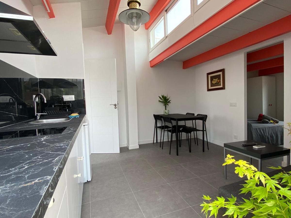Apartamentos Playa Badalona Exteriör bild