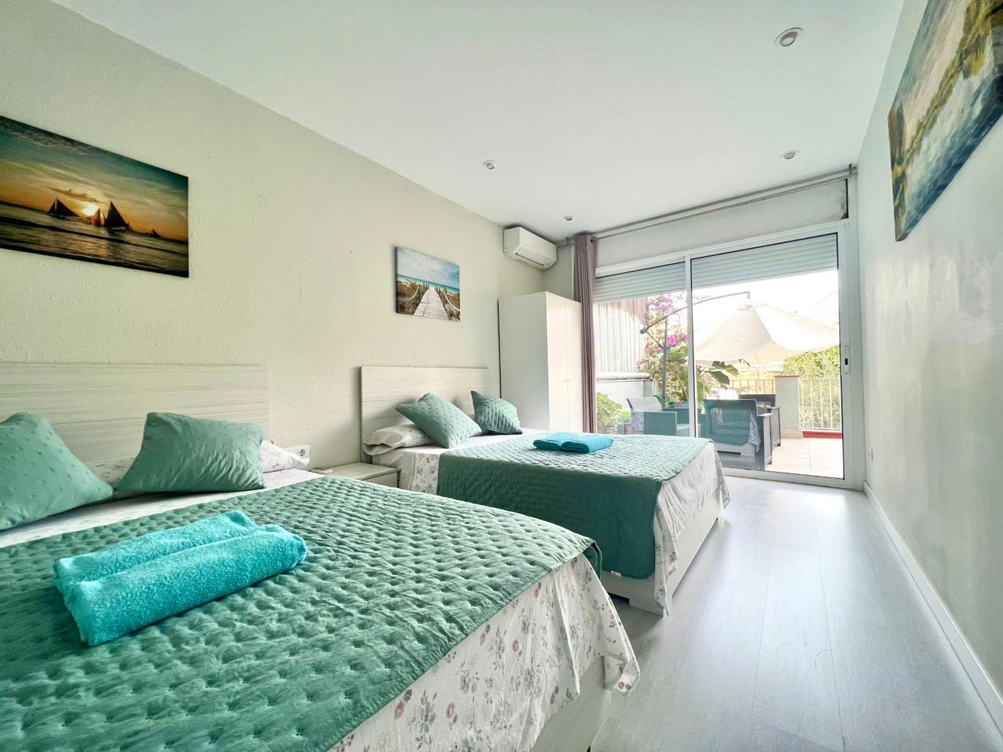 Apartamentos Playa Badalona Exteriör bild